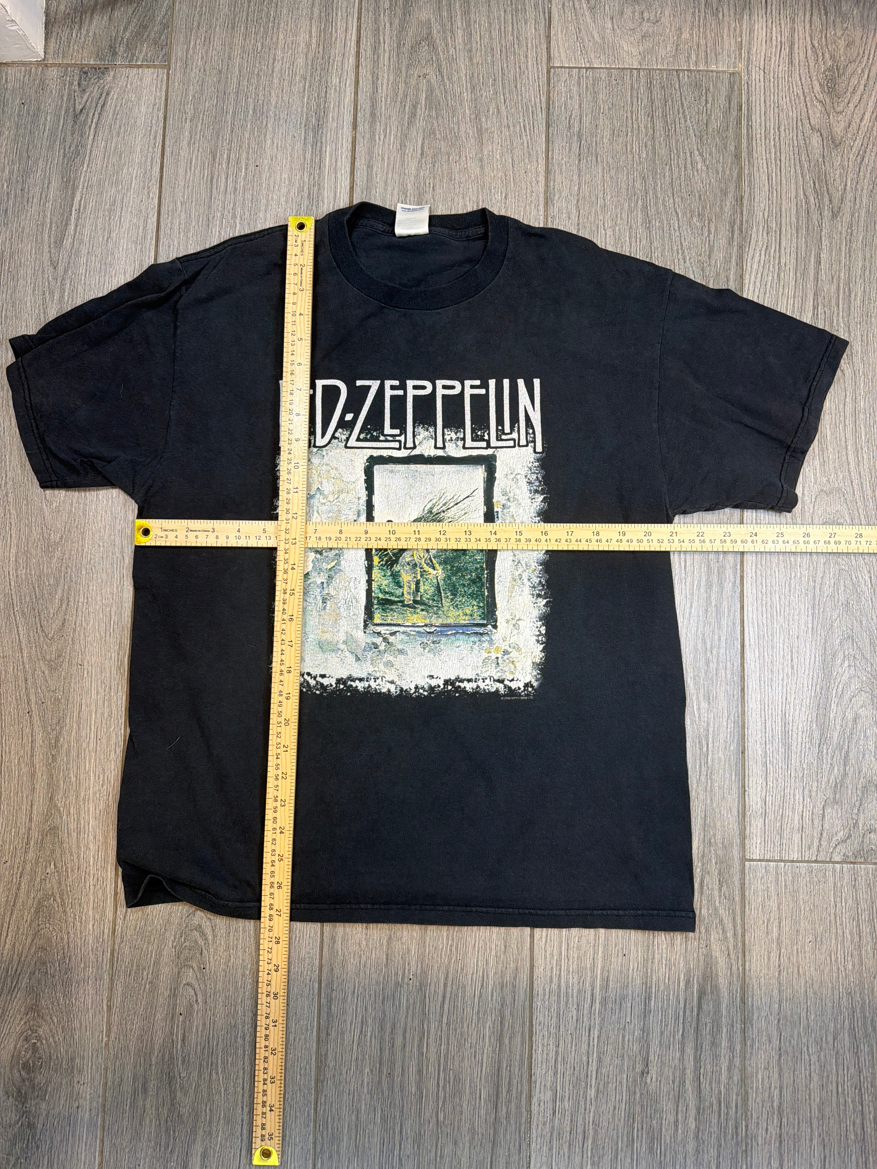 2004 Led Zeppelin IV Licensed Delta Black T-Shirt Large
