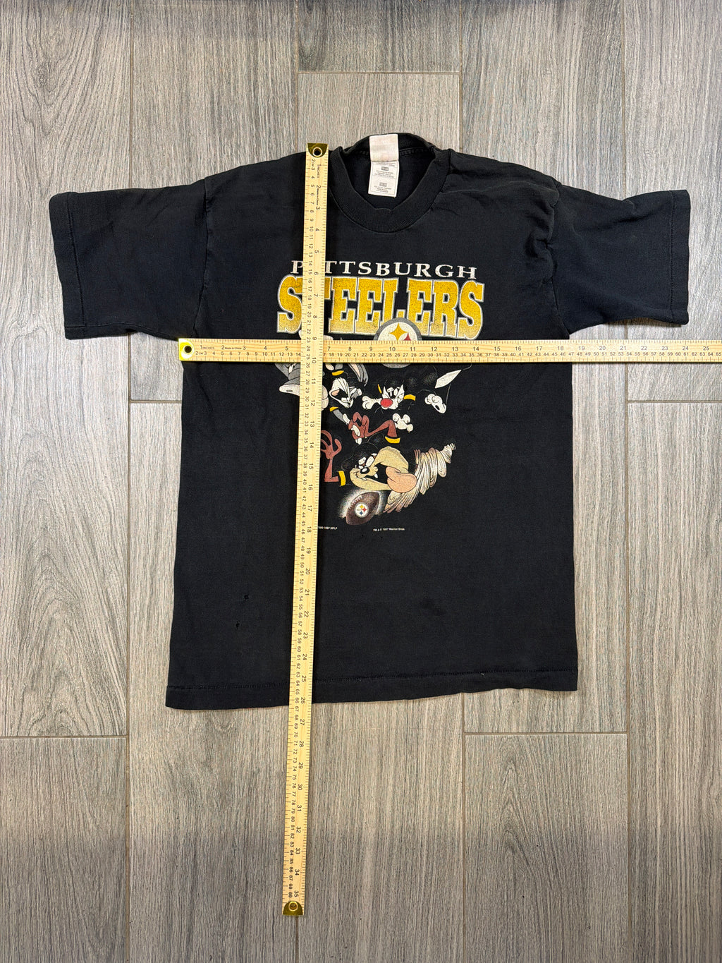 Pittsburgh Steelers Looney Tunes FOTL 1997 Distressed Black T-Shirt S/M