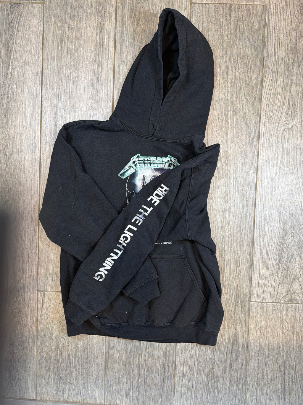 Metallica Ride the Lightning Gildan Black Hoodie Medium