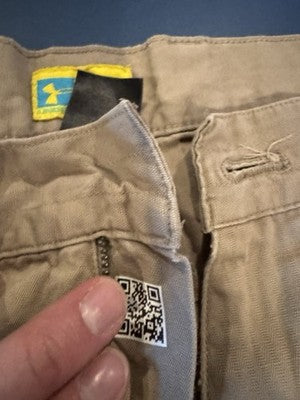 Under Armour Men's MTN 32 Khaki Shorts Missing Button