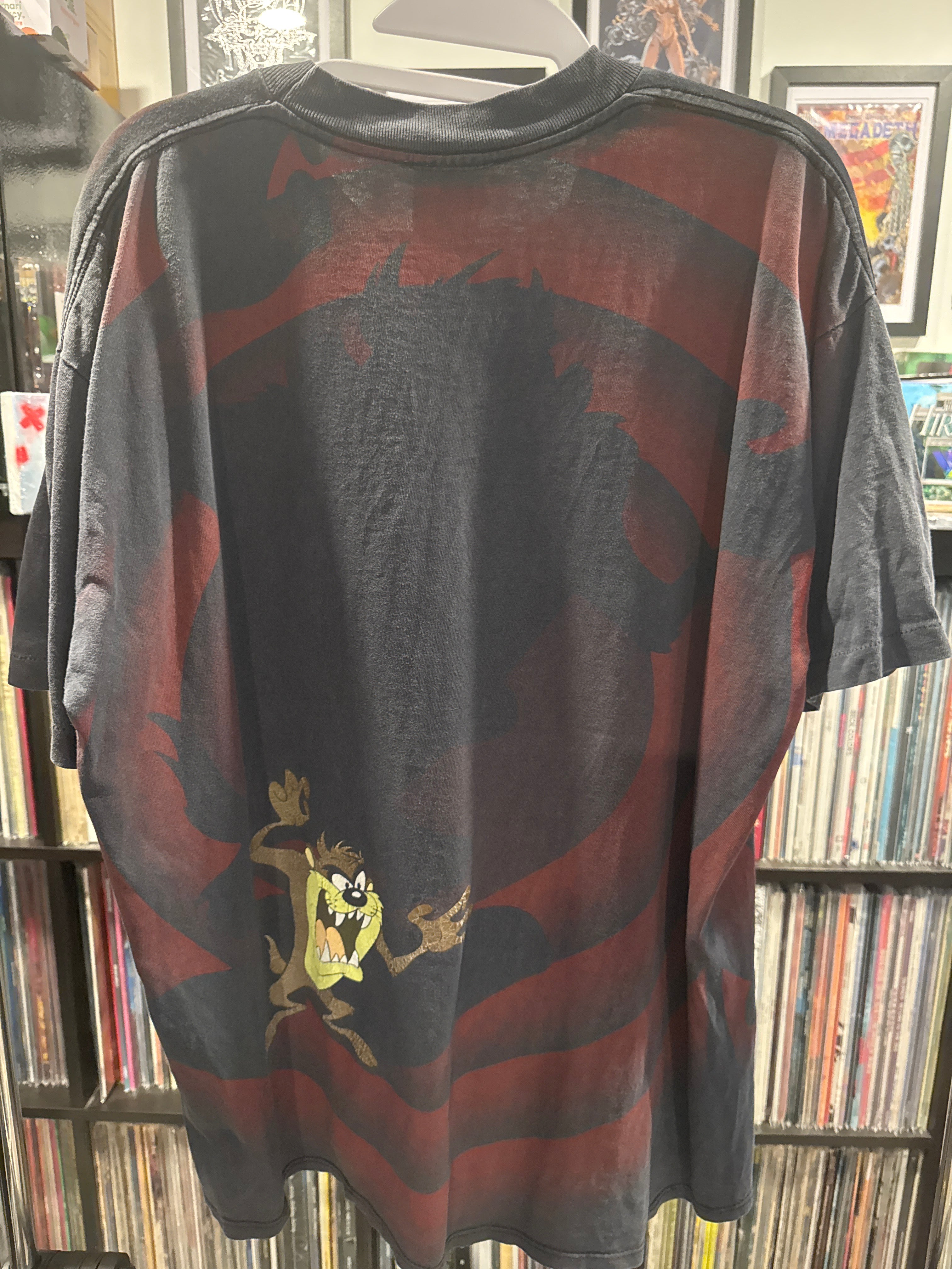 1992 Taz Looney Tunes Shadow AOP Cartoon XL Black