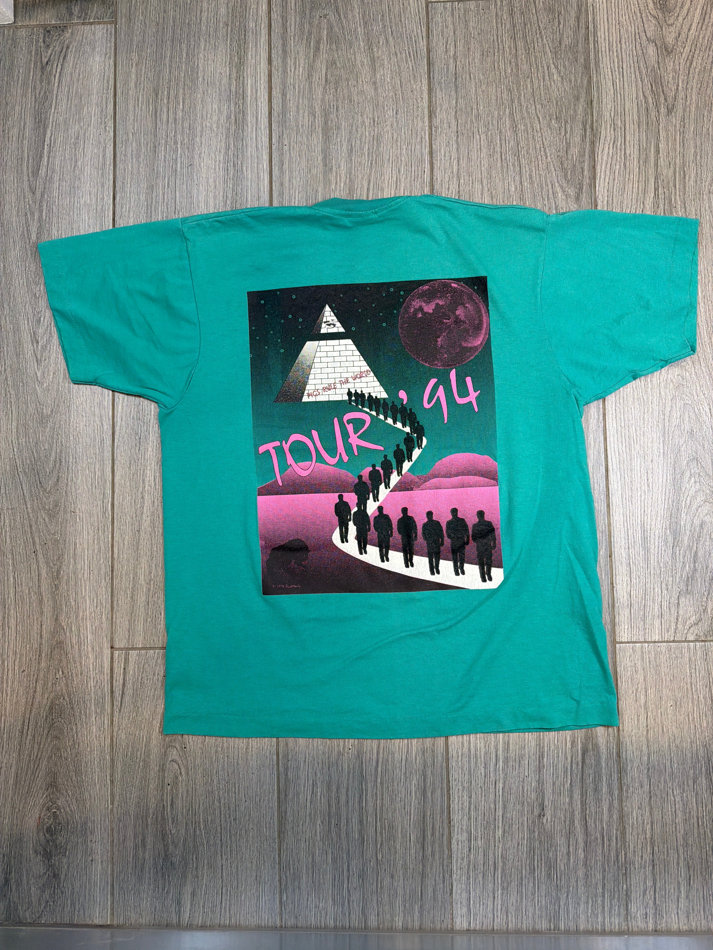1994 Pink Floyd Tour T-Shirt Illuminati Pigs Green Screen Stars Large