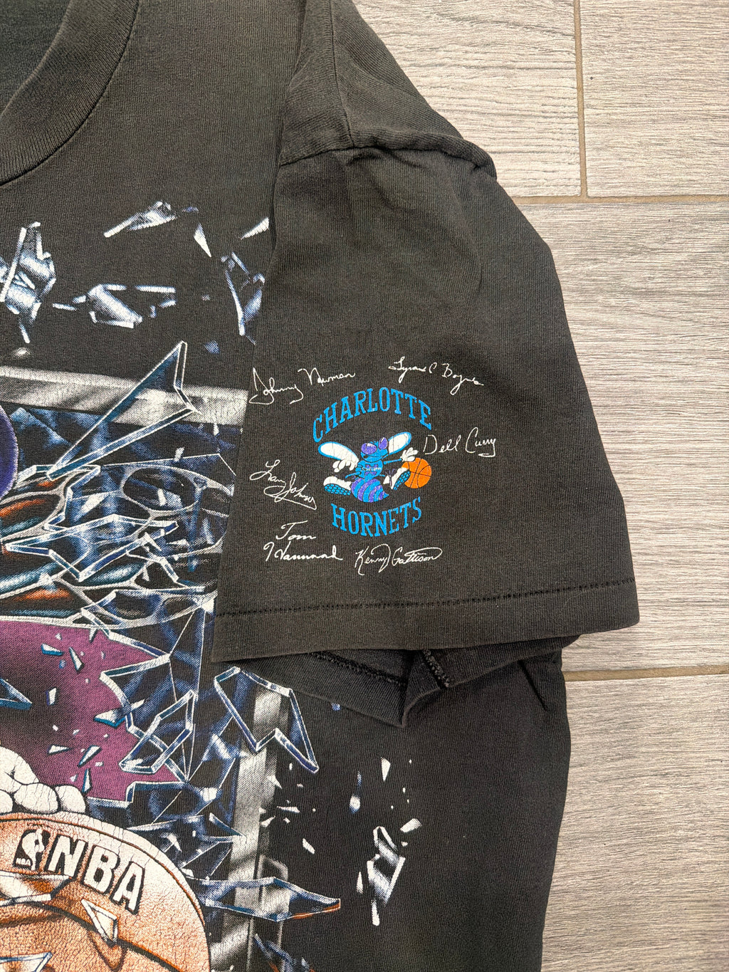 90s Charlotte Hornets Shattered Backboard Anvil T-Shirt XL
