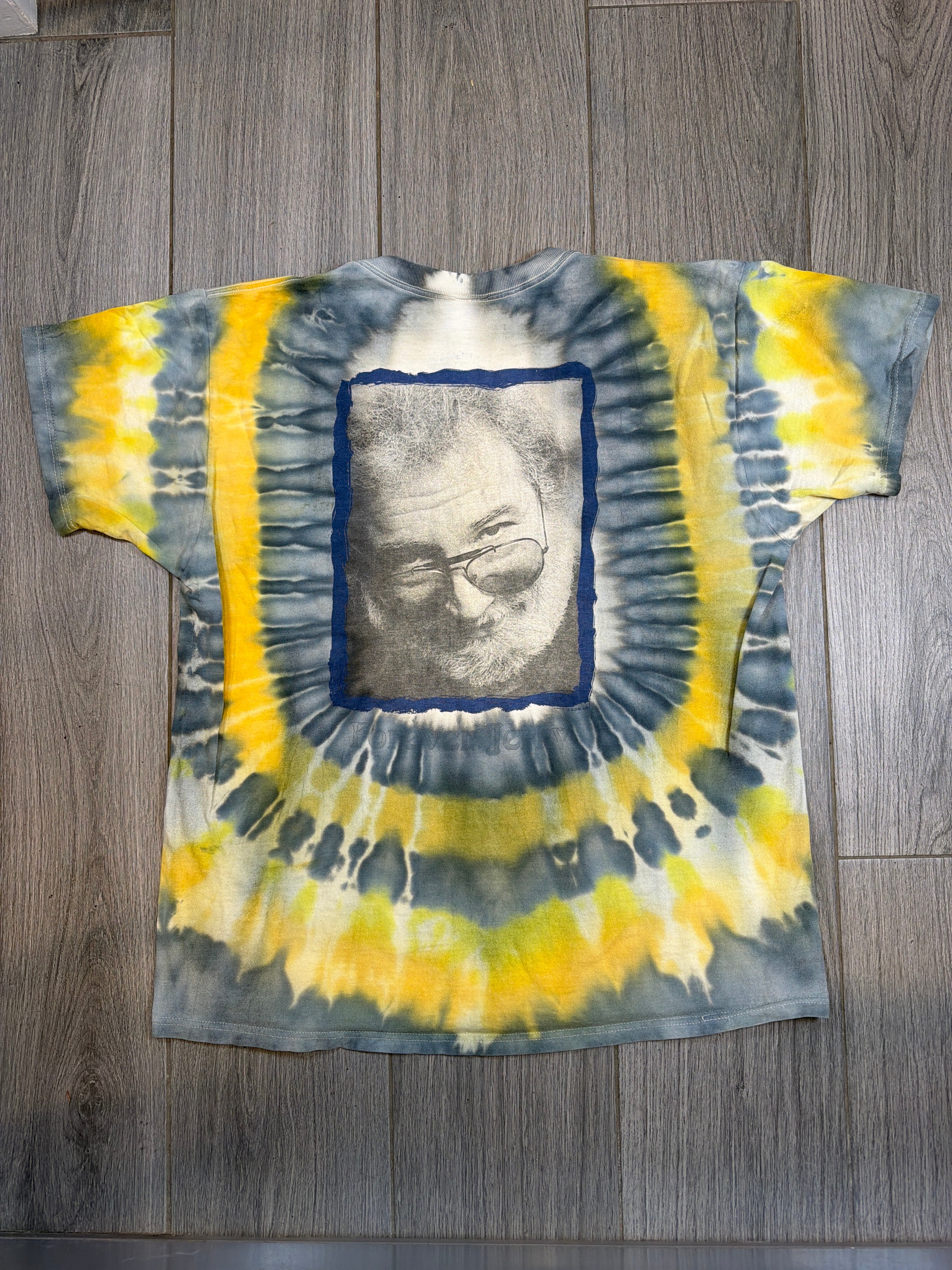 1997 Grateful Dead Jerry Garcia Licensed FOTL Tie Dye T-Shirt XL