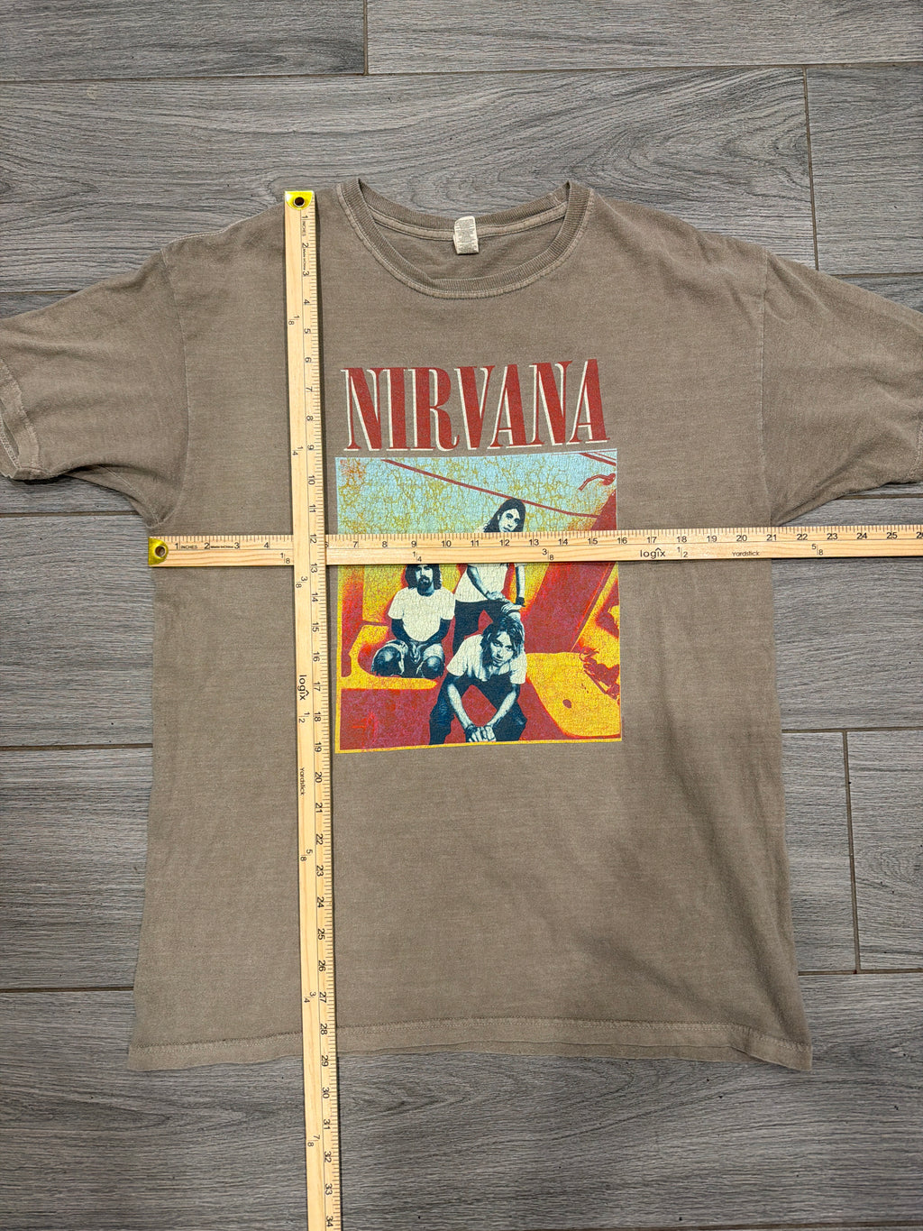 Nirvana M&O Gold Band Photo Kurt Cobain Y2K T-Shirt Large