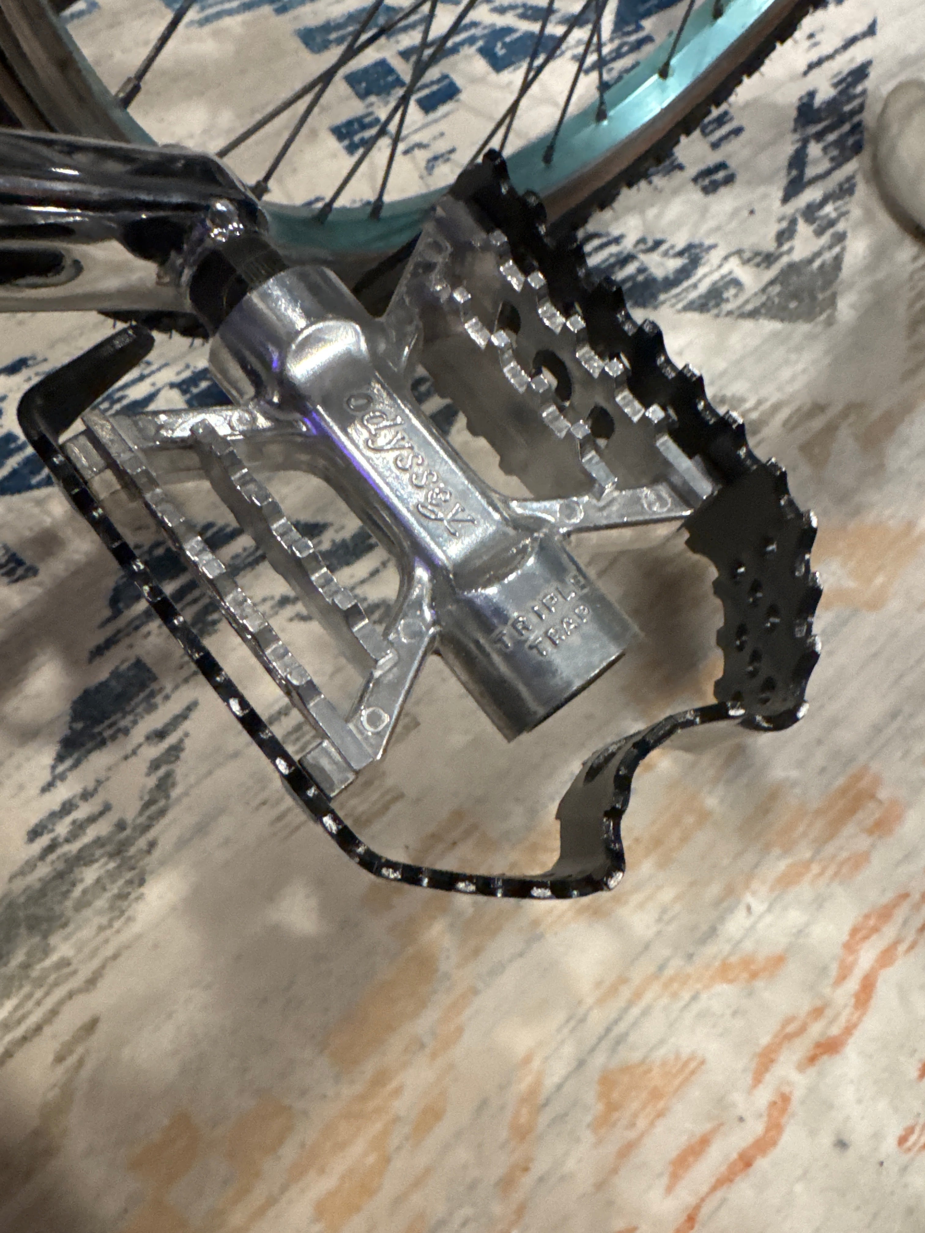 1996 ELF Z1 Vintage BMX bike Chrome/teal