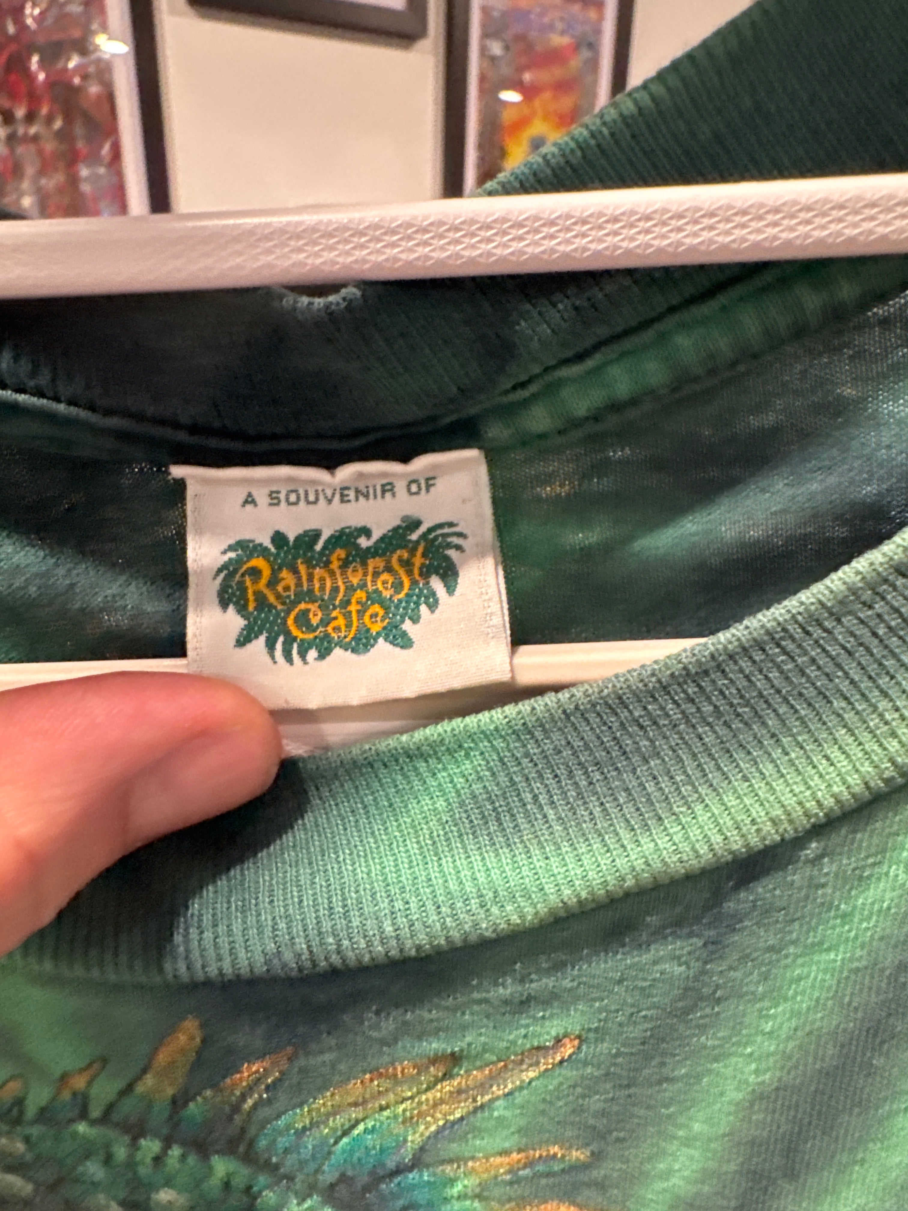 1995 Rainforest Cafe Iguana Tie Dye XXL Green Souvenir T-Shirt AOP