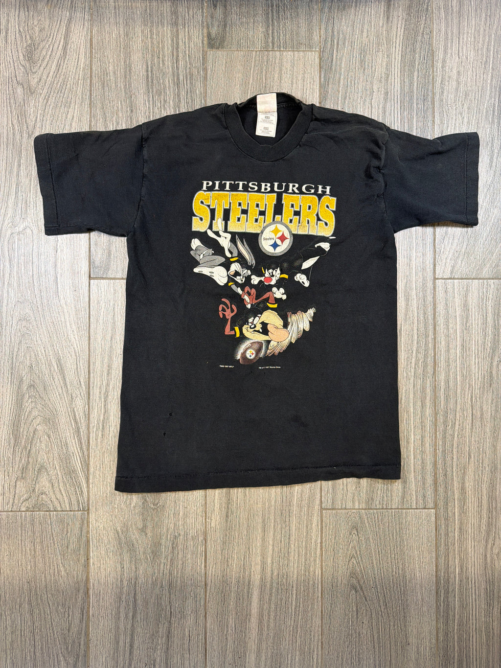 Pittsburgh Steelers Looney Tunes FOTL 1997 Distressed Black T-Shirt S/M