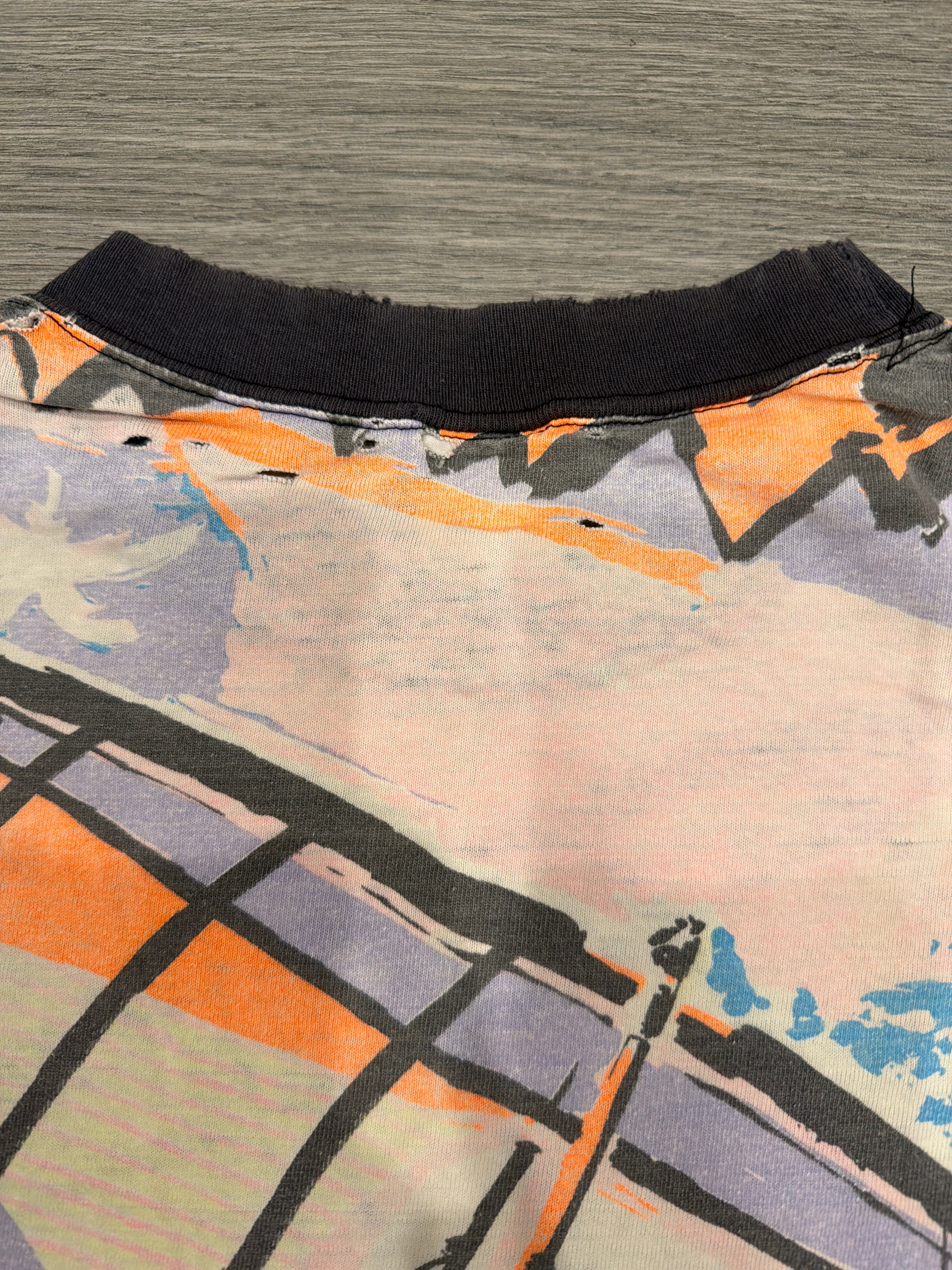 1989 AOP Surf Thrashed Neon Kite T-Shirt Large