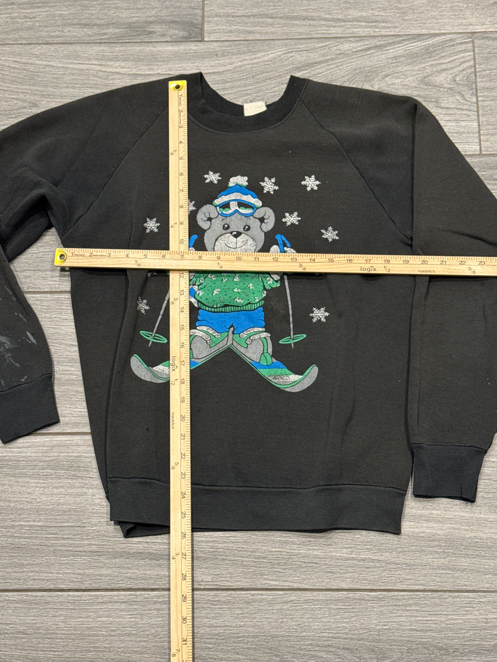 90s Thrashed Teddy Bear Ski Black Crew Neck Sweatshirt Medium