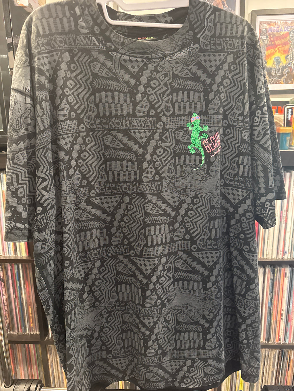 90s Gecko Hawaii AOP Black Grey XL T-Shirt Made in USA