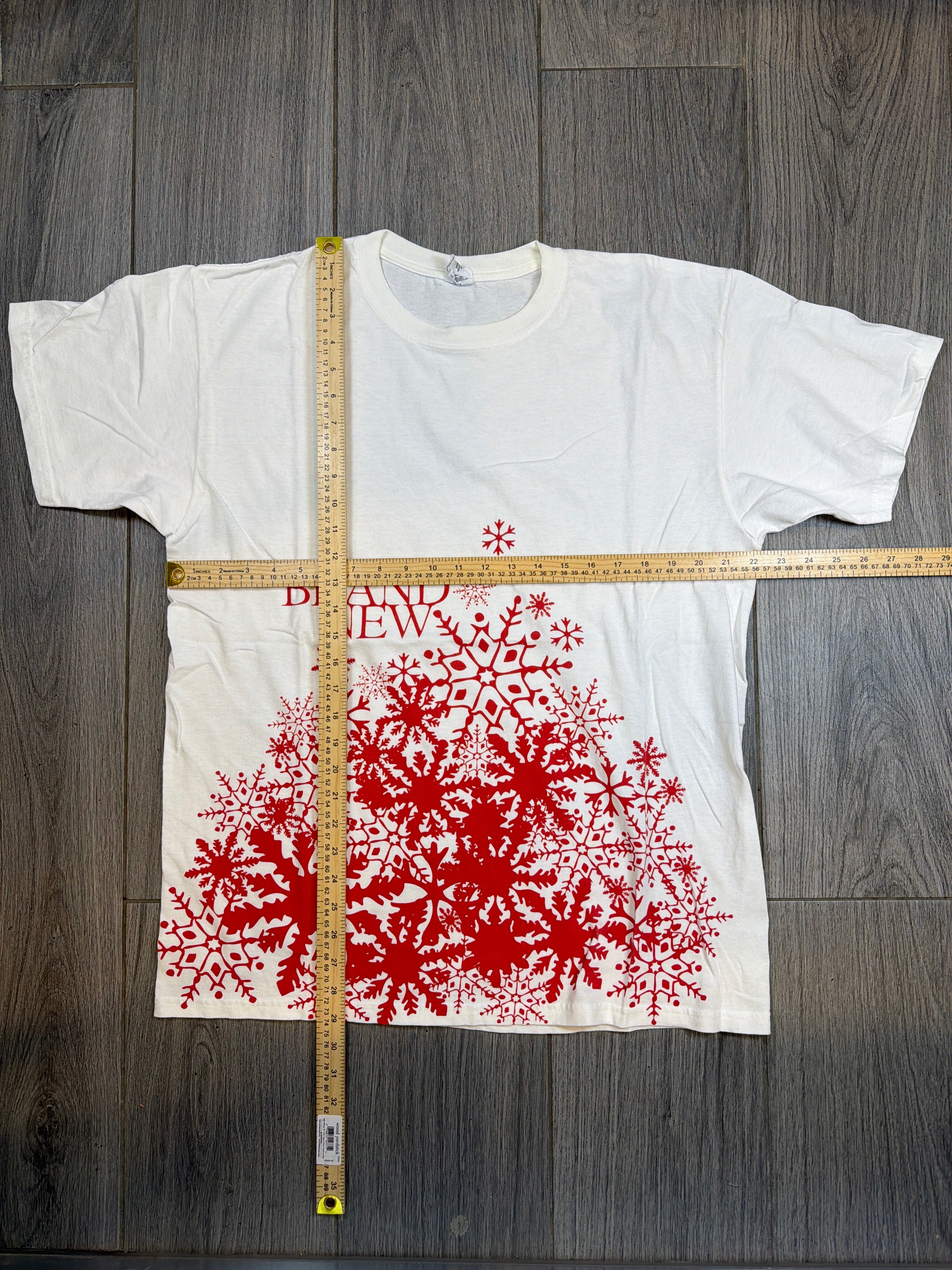 00s Brand New Snow Flake White T-Shirt XL