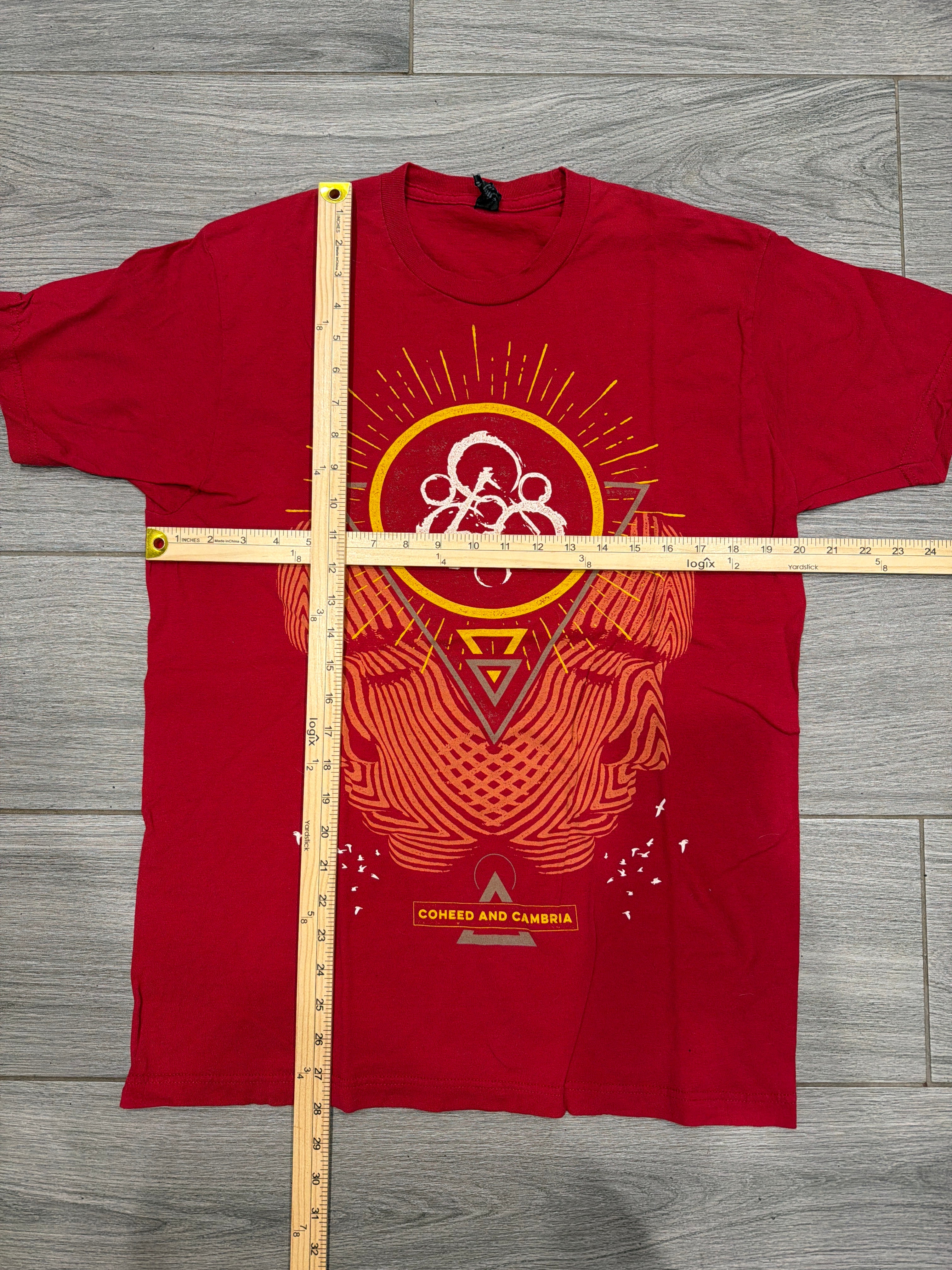 Modernes Coheed and Cambria Band Rotes T-Shirt Größe L