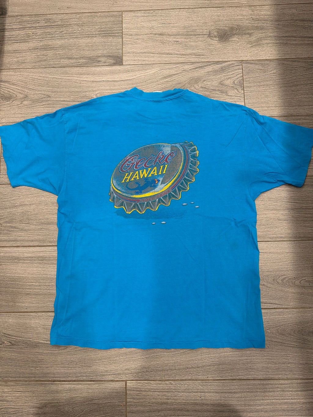 90s Gecko Hawaii Bottle Cap Coors Beer Parody Blue T-Shirt 2X