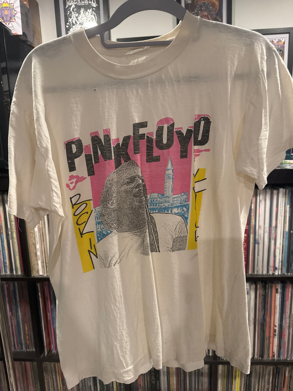80s Pink Floyd Rock in Venice Light Distress M White