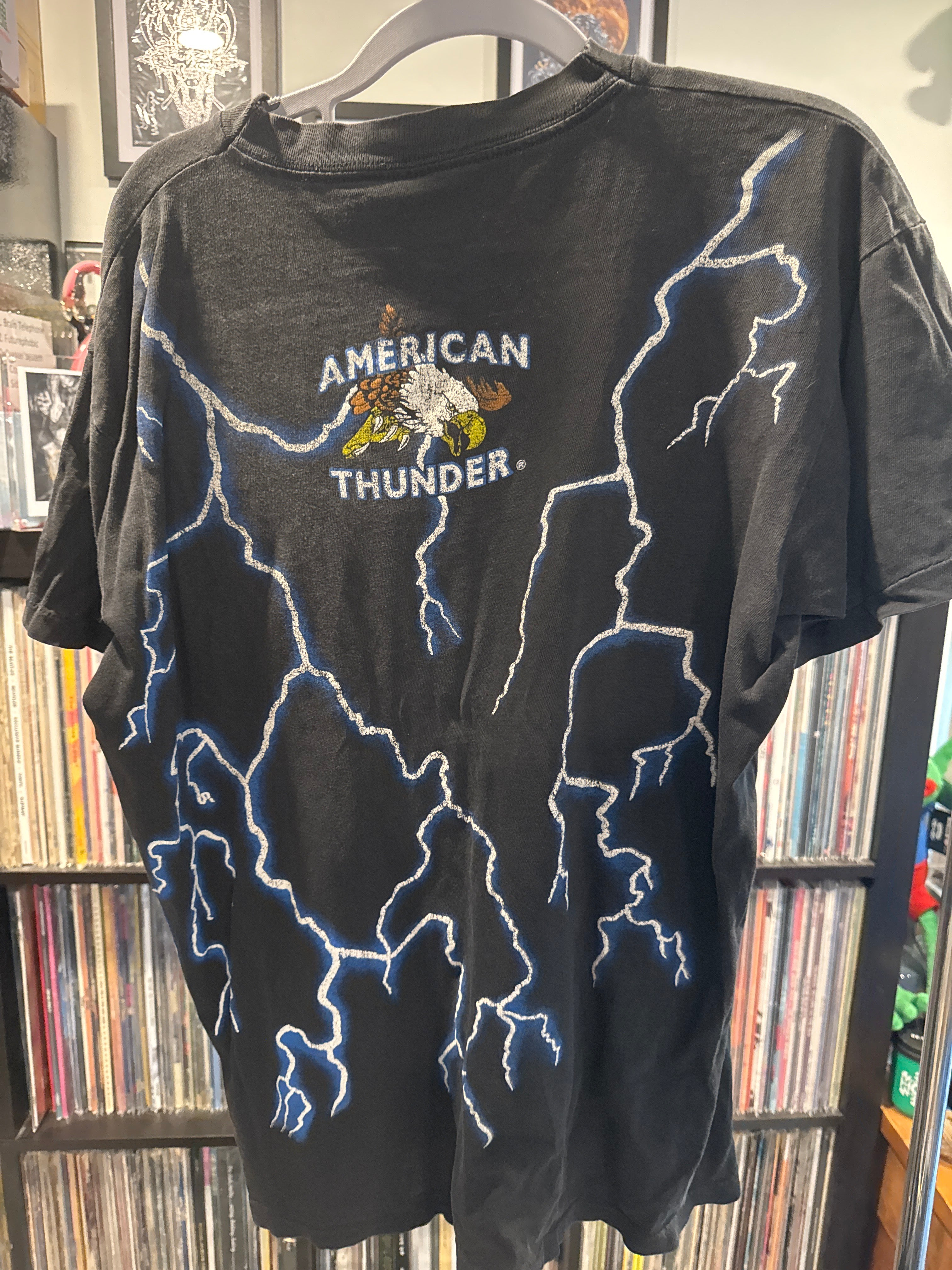 American Thunder Vintage L Woman Native Mountain Lions